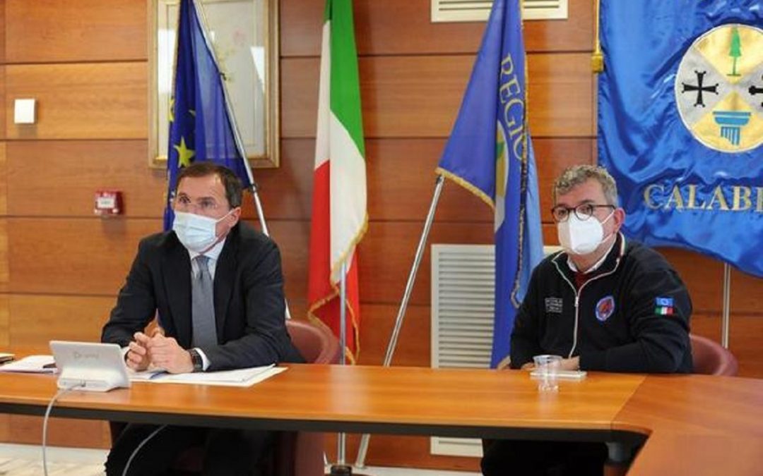 Il ministro Francesco Boccia insieme a Nino Spirlì