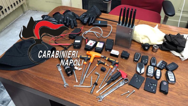 Smantellata un'organizzazione specializzata nei furti di auto di lusso, 7 persone arrestate