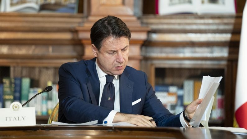 Il Governo non vede il futuro, è come dentro un vicolo cieco