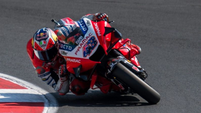 Miller comanda le Libere 2 del Gp di Valencia, Rossi lontano