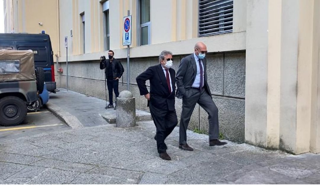 L'arrivo di Giancarlo Pittelli durante una delle udienze del processo contro la 'ndrangheta