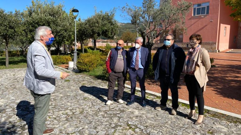 A Laviano, ricostruendo i pezzi di tante storie sulla ferrovia Eboli-Calitri