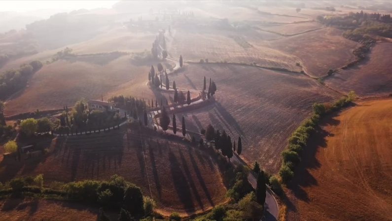 Turismo, l’Italia riparte dall’Italia