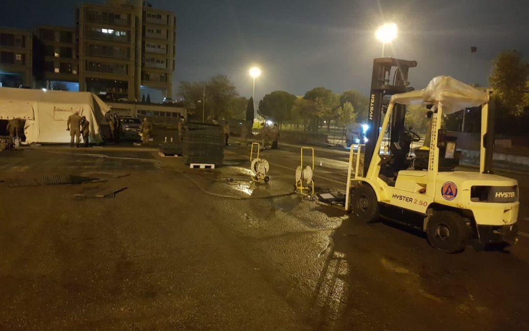 I mezzi dell'esercito arrivati a Cosenza in serata