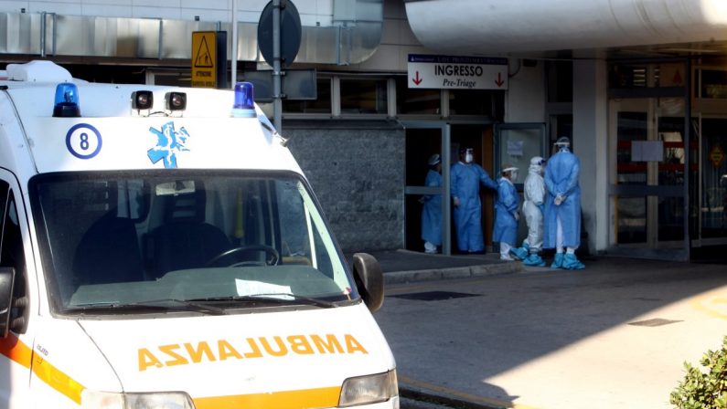Coronavirus in Italia, 18.887 nuovi casi e 564 vittime in 24 ore