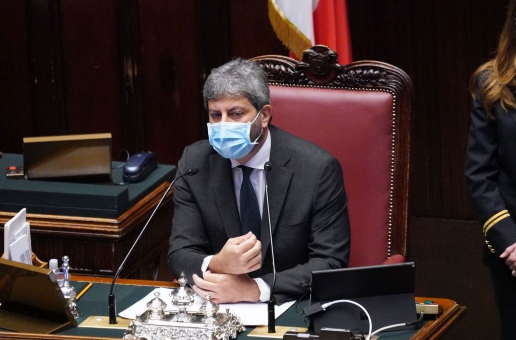 Fico “M5S e maggioranza hanno il dovere di sostenere Conte”