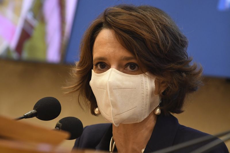 Recovery, Bonetti “Governo ritiri task force o pronta a dimettermi”