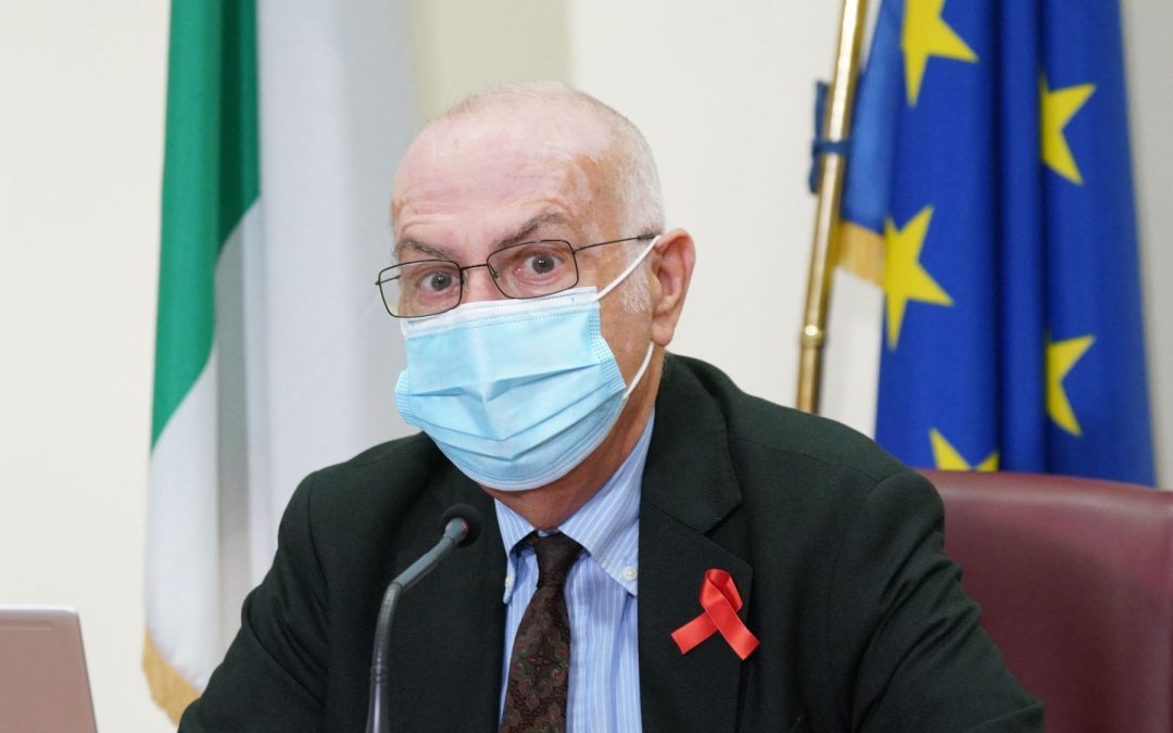 Rezza “incidenza Covid alta e calo lento, non abbassare la guardia”