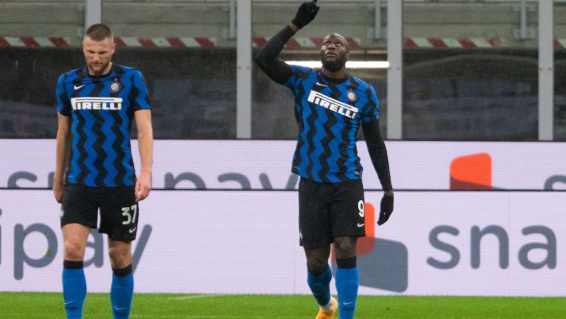 L’Inter e Conte rispondono alle critiche, successo per 3-1 a Cagliari