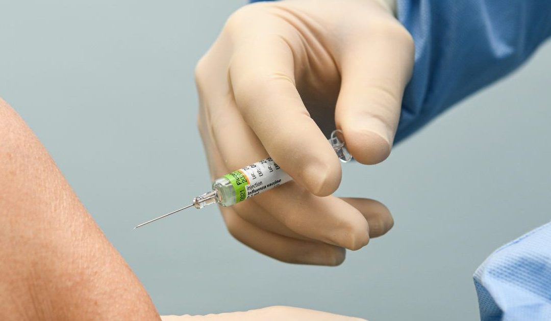 Catanzaro, i medici disponibili alle vaccinazioni anti covid anche sabato e domenica