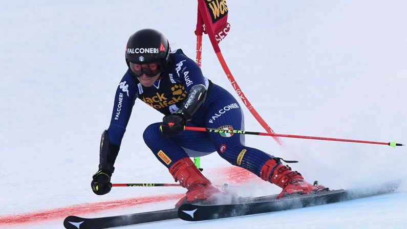 Suter vince discesa in Val d’Isere, Goggia torna sul podio