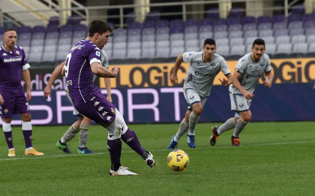 Veloso e Vlahovic di rigore, Fiorentina-Verona 1-1