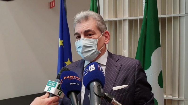 Rifiuti, Regione Lombardia “Noi avanti di venti anni”