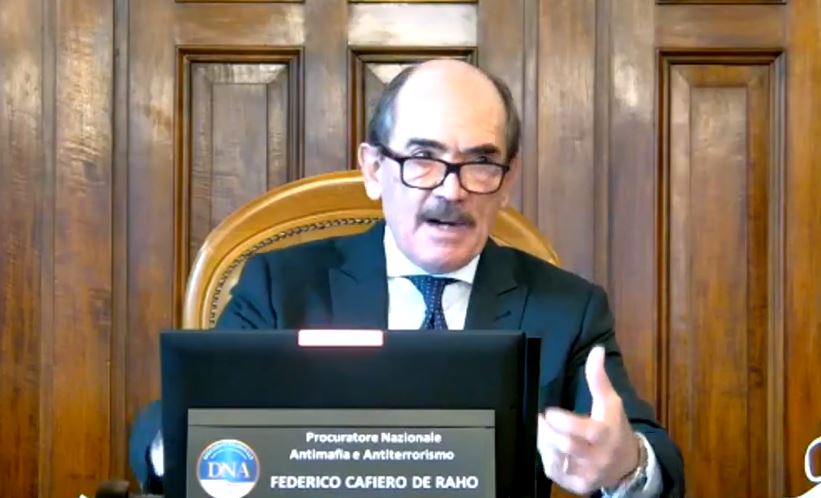 Il procuratore nazionale Cafiero de Raho