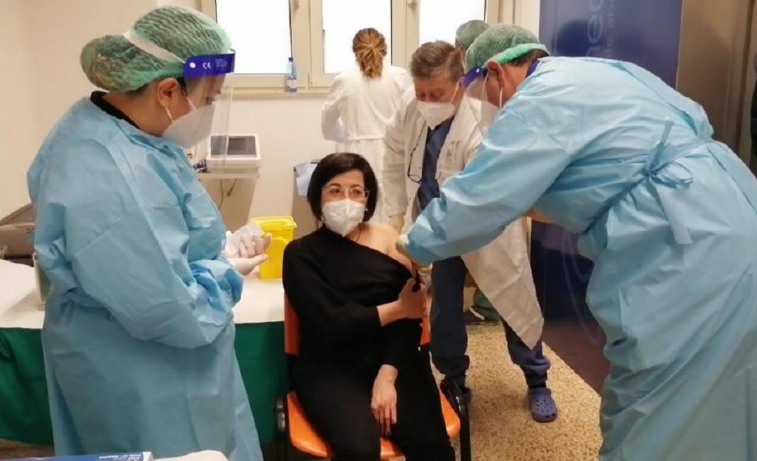 La prima vaccinazione a Cosenza a fine dicembre 2020