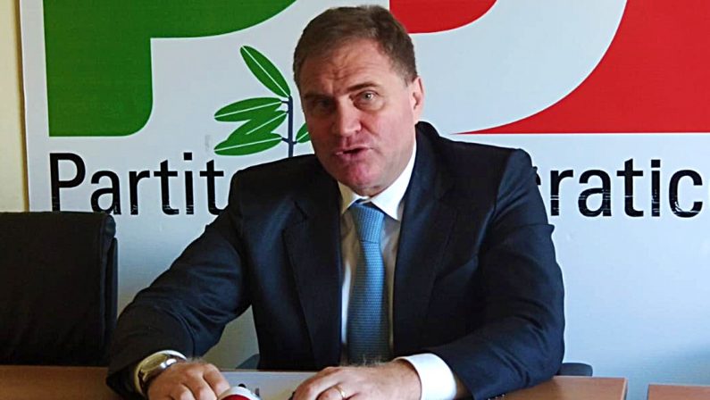 Elezioni regionali, a Tansi l'altolà del Pd: «Non è consentito denigrare Bruno Bossio»