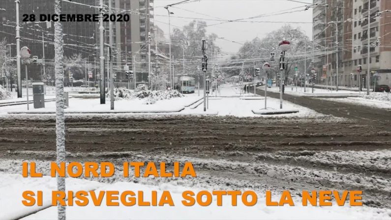 Il Nord Italia sotto una fitta coltre di neve