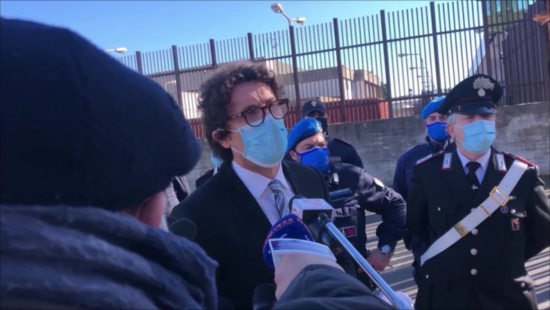 Gregoretti, Toninelli “Salvini tenta di scaricare sue responsabilità”