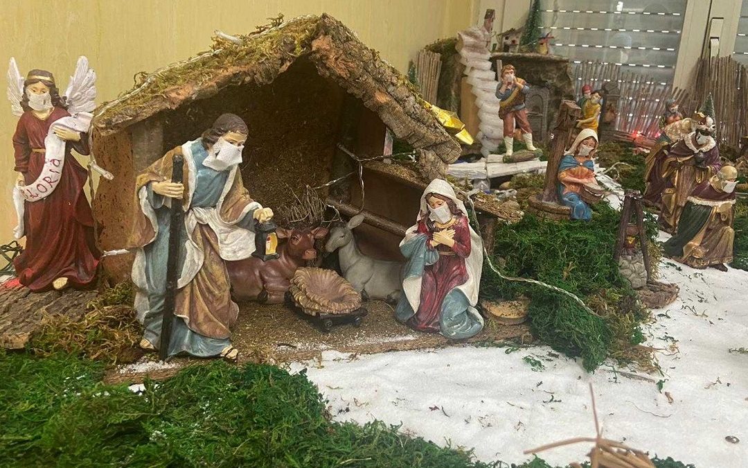 Il presepe realizzato nell'Unità Operativa di Cardiologia Utic dell'Ospedale Jazzolino