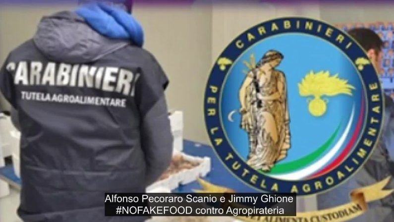 Agropirateria, Pecoraro Scanio e Jimmy Ghione premiano Carabinieri Forestali”