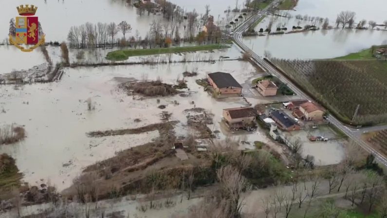 Alluvione nel Modenese, sopralluogo con elicottero Polizia di Stato