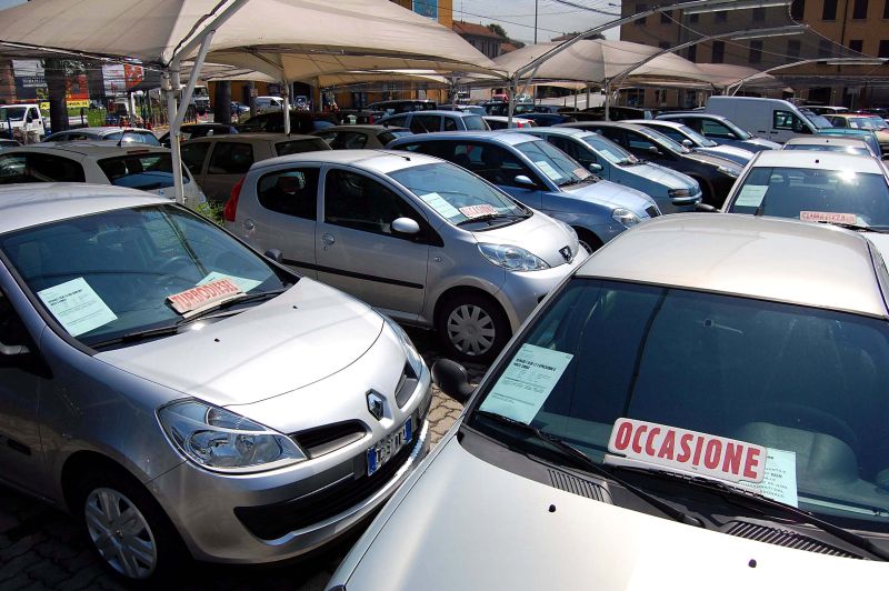 Un 2020 in rosso per il mercato dell’auto di seconda mano