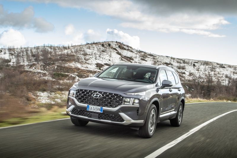 Hyundai, nuova Santa Fe debutta con una versione speciale