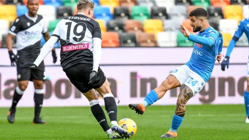 Napoli in extremis con Udinese, vincono Lazio e Verona