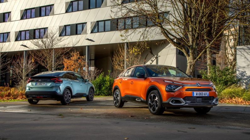 Al lancio in Italia le nuove Citroèn C4 e è-C4
