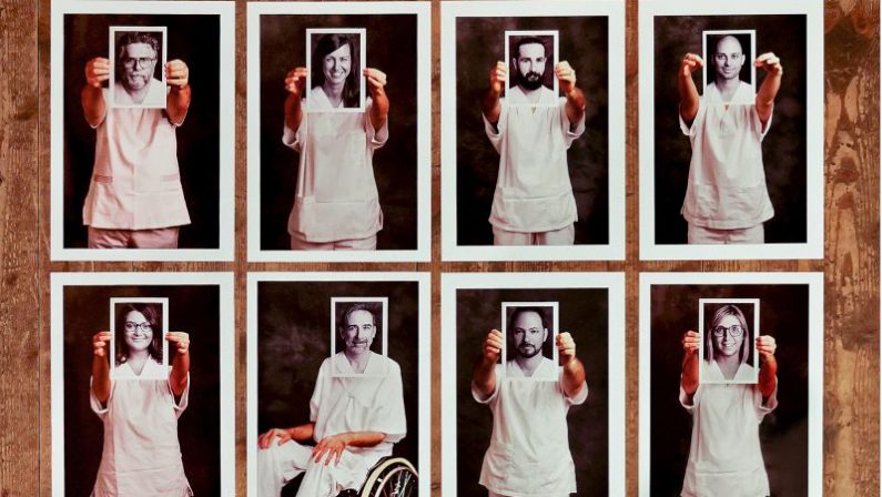Al via la mostra fotografica virtuale “Infermieri, a viso aperto”