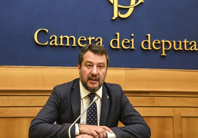 Governo, Salvini “Chi cambia idea non responsabile ma complice”