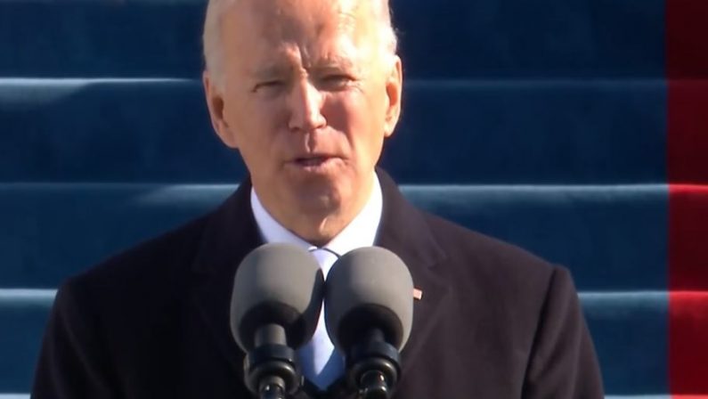 Usa, inizia l’era Biden. “La democrazia va difesa”