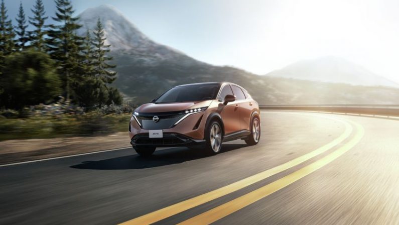 Nissan Ariya alla prova su strada in Giappone
