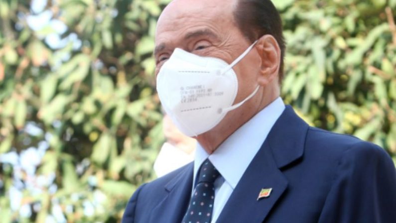 Berlusconi “Pettegolezzi su Forza Italia, restiamo nel centrodestra”