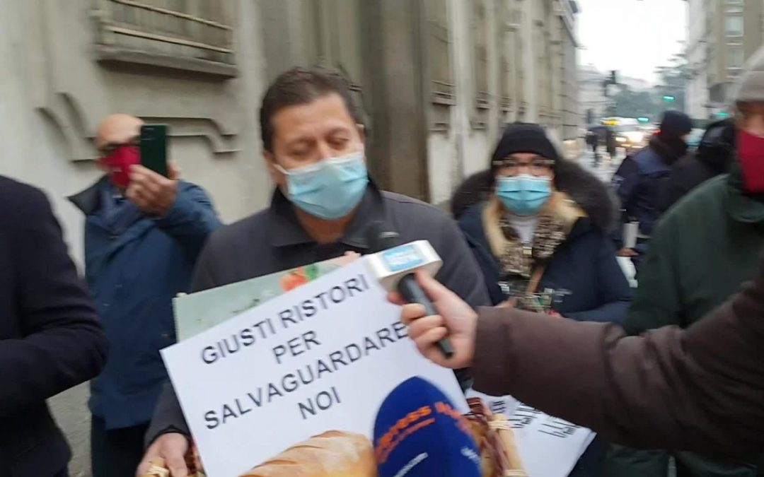 MIlano, ristoratori dal Prefetto con chiavi attività chiuse