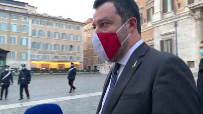 Governo, Salvini “Non se ne può più di questo teatrino”