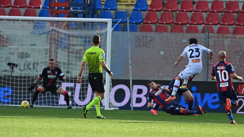 Crotone, che tonfo: il Genoa espugna lo "Scida"