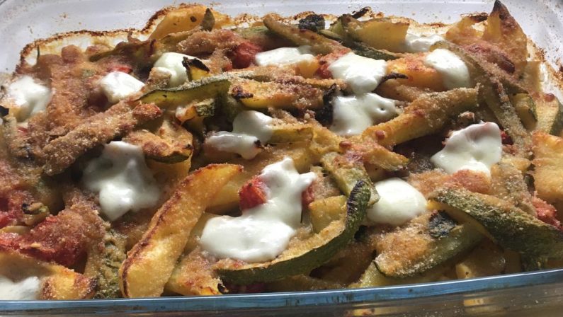 Zucchine e patate al forno