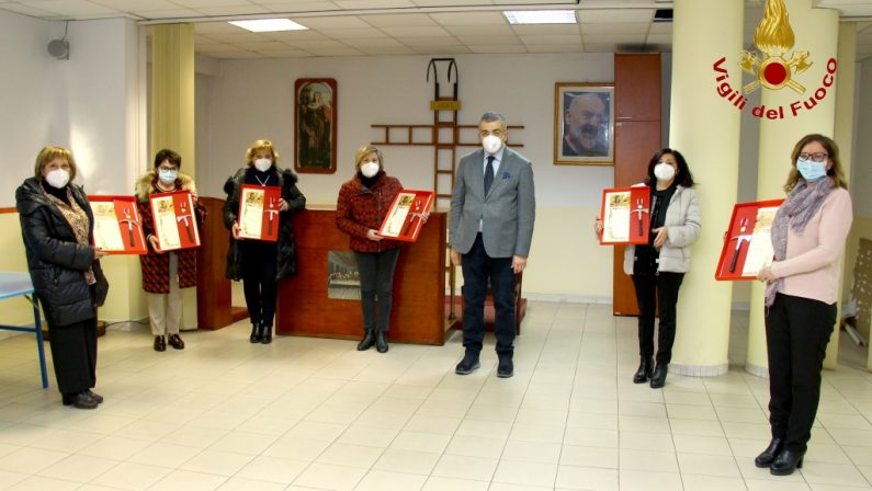 Vigili del fuoco Avellino, consegnate benemerenze al personale amministrativo collocato a riposo