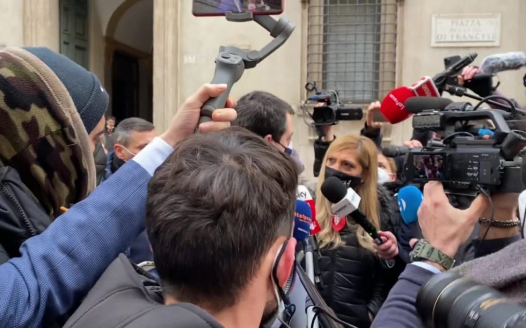 Salvini “Il Governo se la canta e se la suona da solo”