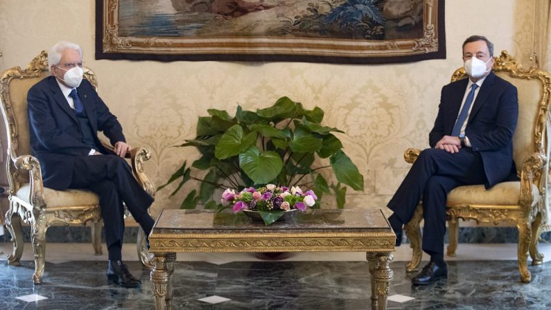 Governo, Draghi accetta l’incarico con riserva