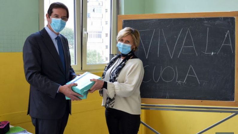 Covid, tablet e app contro la povertà educativa. Al via un progetto
