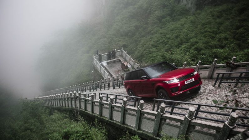 La Range Rover sport taglia il traguardo del milione di unità vendute