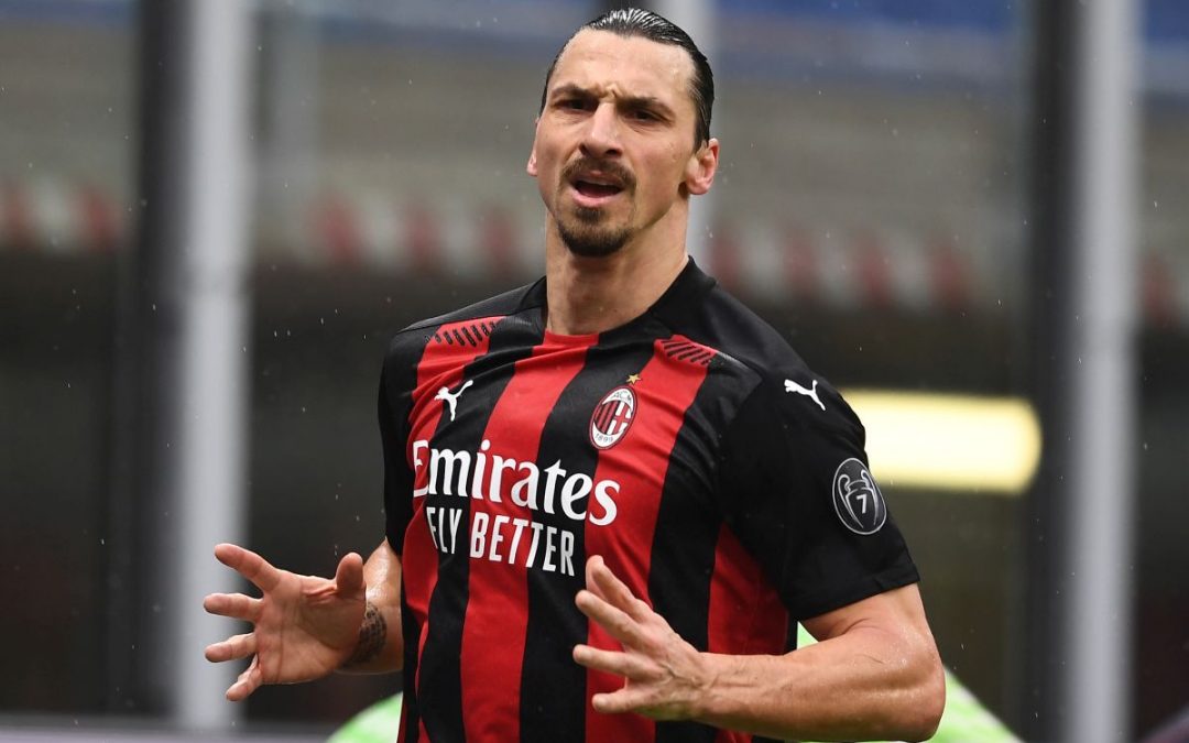 Il Milan fa poker contro il Crotone e ritorna in vetta