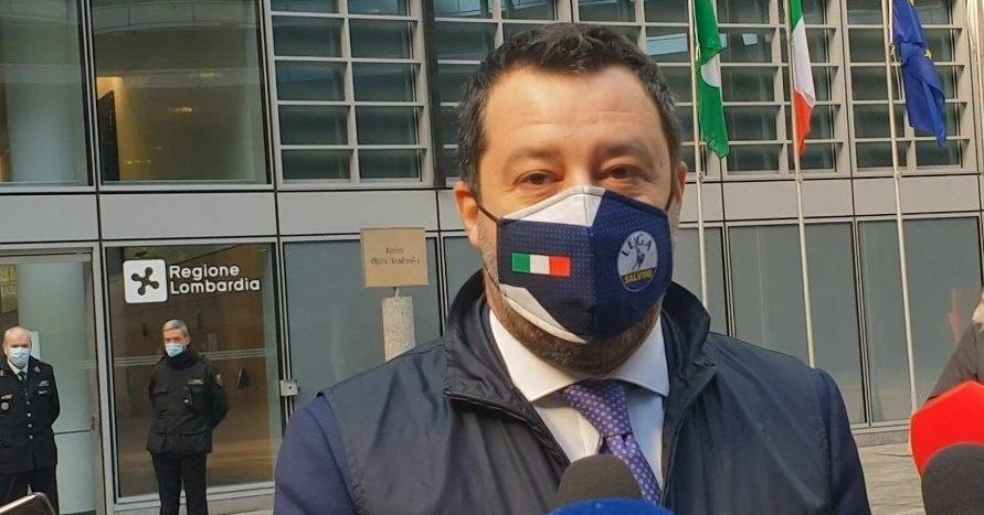 Amministrative Napoli, Salvini: Pronti a correre senza simboli per amore della città