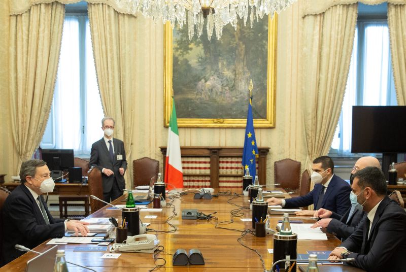 Draghi incontra Regioni ed enti locali,priorità Recovery e piano vaccini