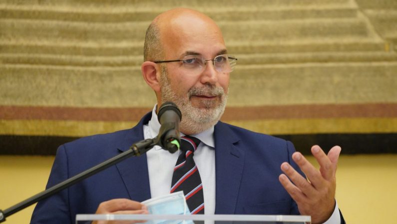 Crimi “Sul governo Draghi un solo voto su Rousseau”
