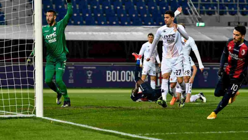 Viola risponde a Sansone, è 1-1 fra Bologna e Benevento