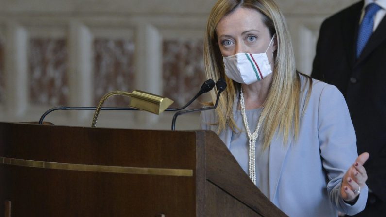 Meloni “Nostra idea di Europa non si sposa con democrazia dimezzata”