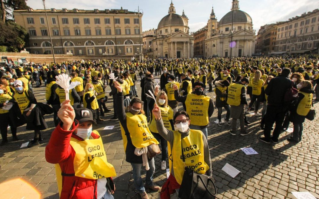 I lavoratori del gioco legale scendono in piazza “Siamo allo stremo”